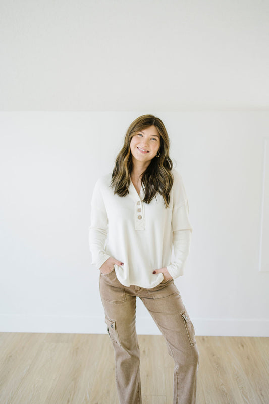 DOORBUSTER: Nova Buttoned V Neck in Cream