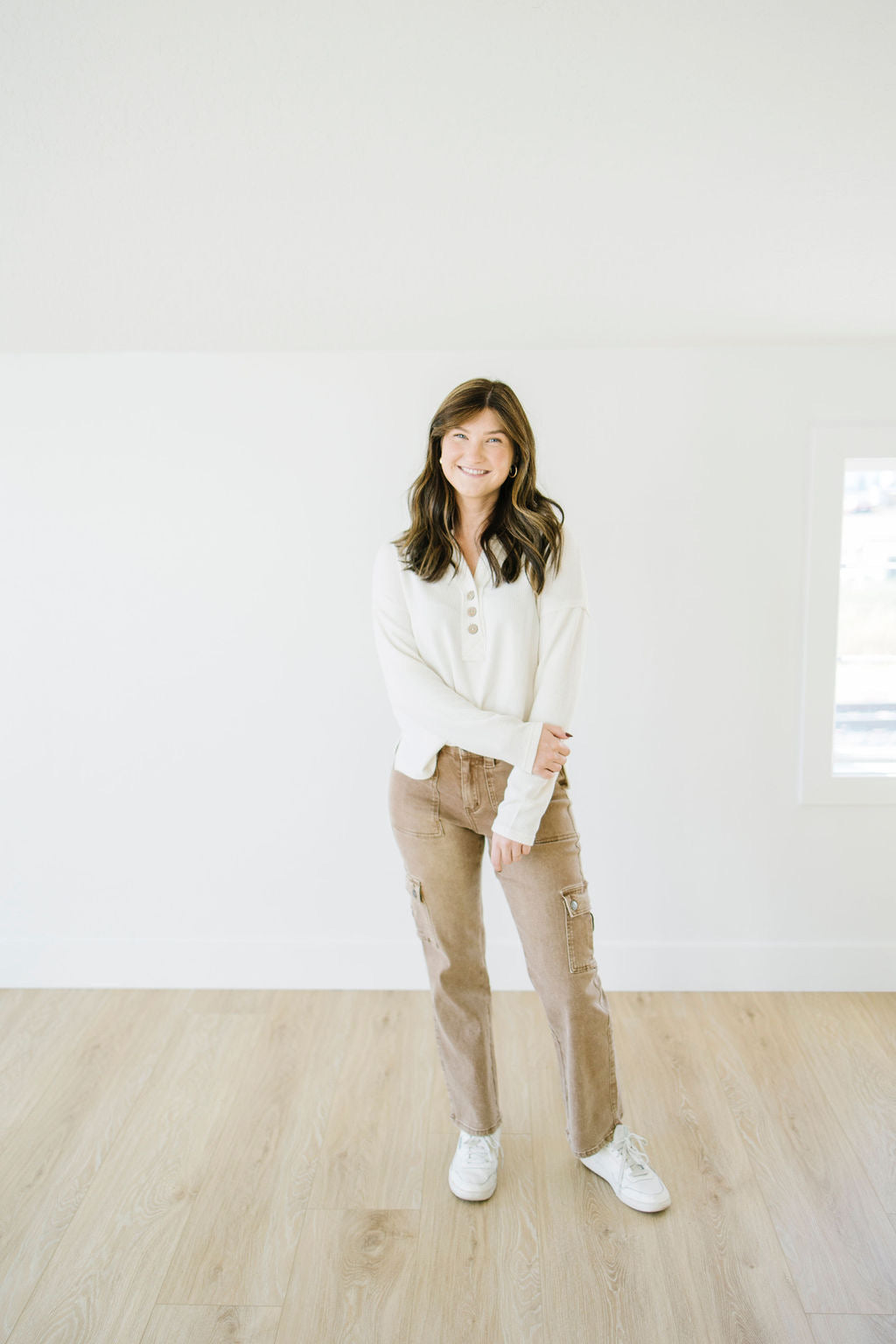 DOORBUSTER: Nova Buttoned V Neck in Cream