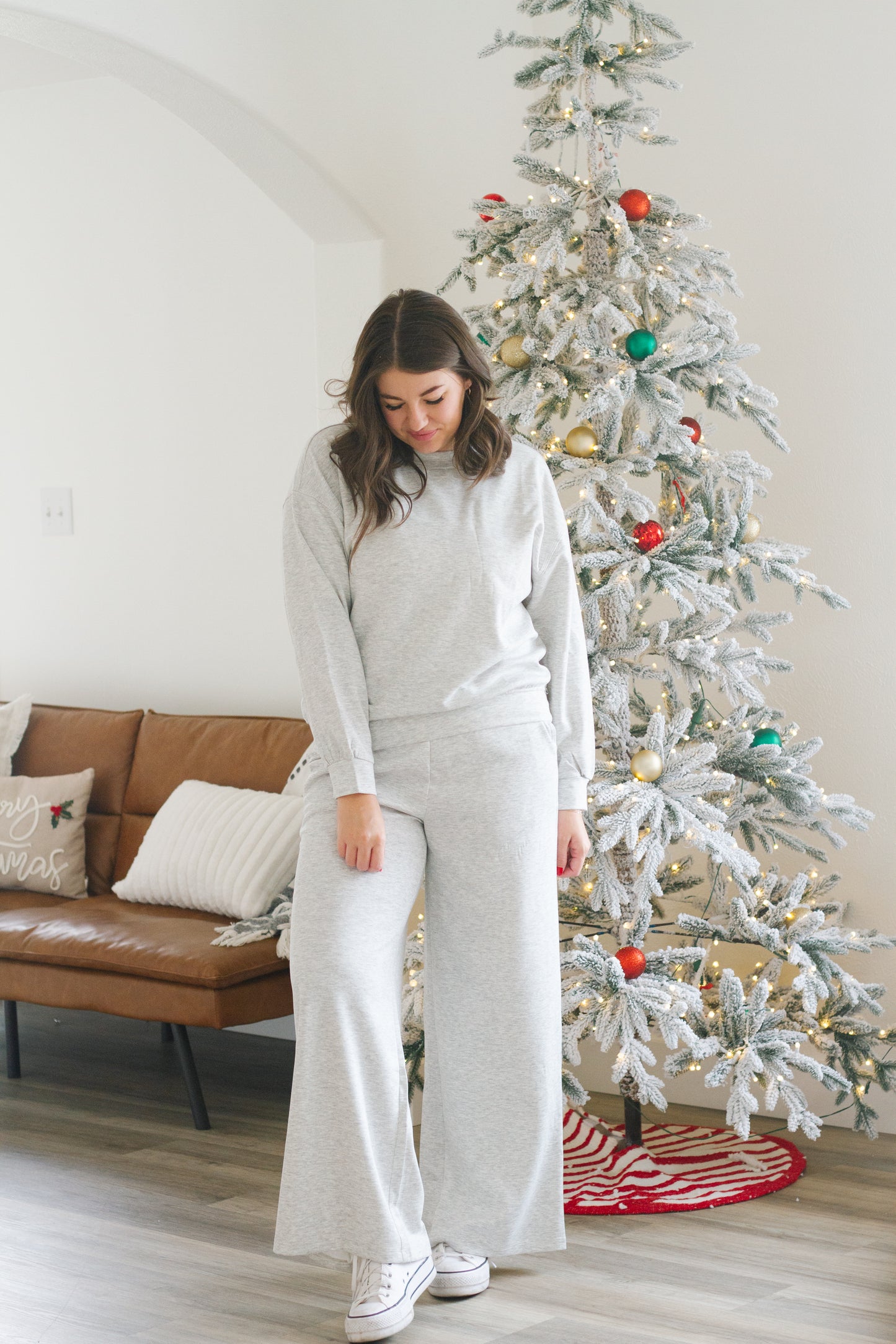 DOORBUSTER: Elinda Set in Heather Grey