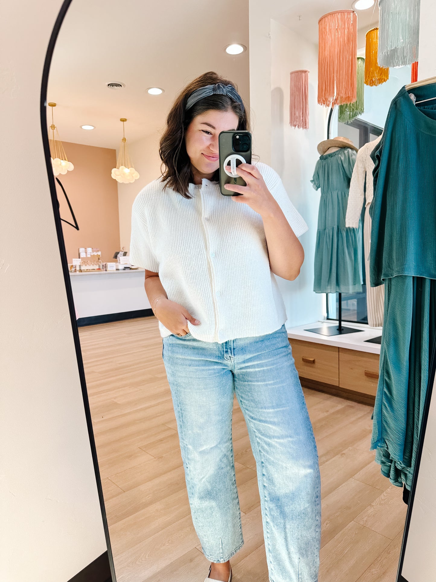 Alina Short Sleeve Caridgan In Cream