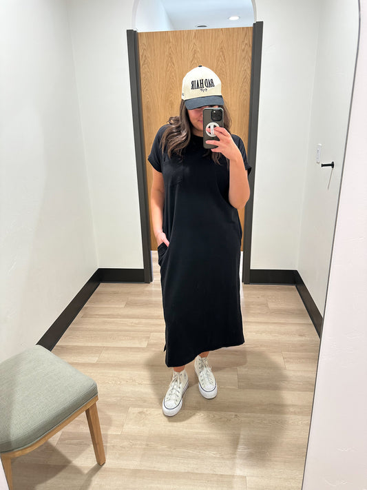 Adalee Midi T-Shirt Dress in Black - Lettie Boutique