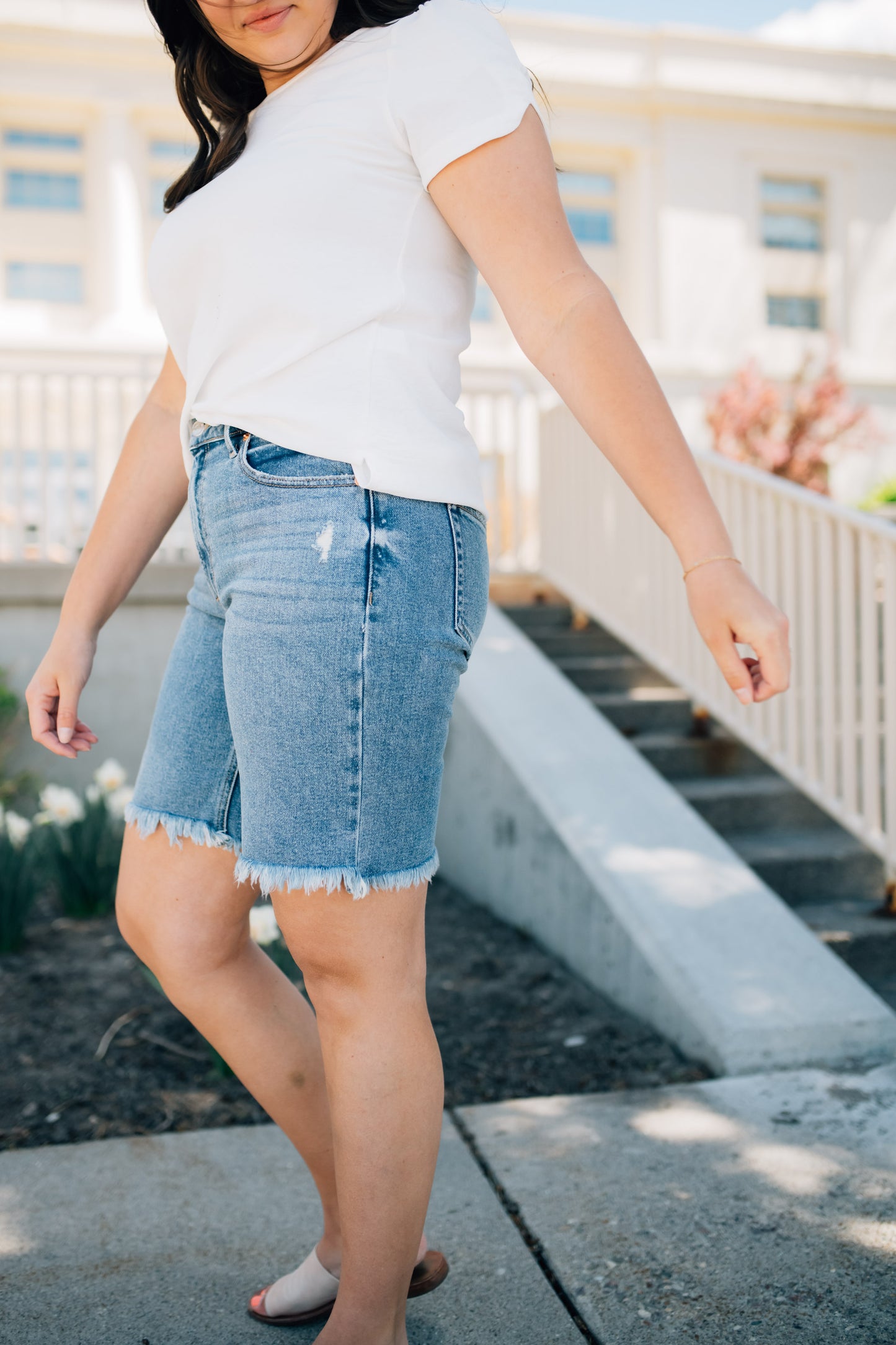 Cal Bermuda Shorts in Medium Wash