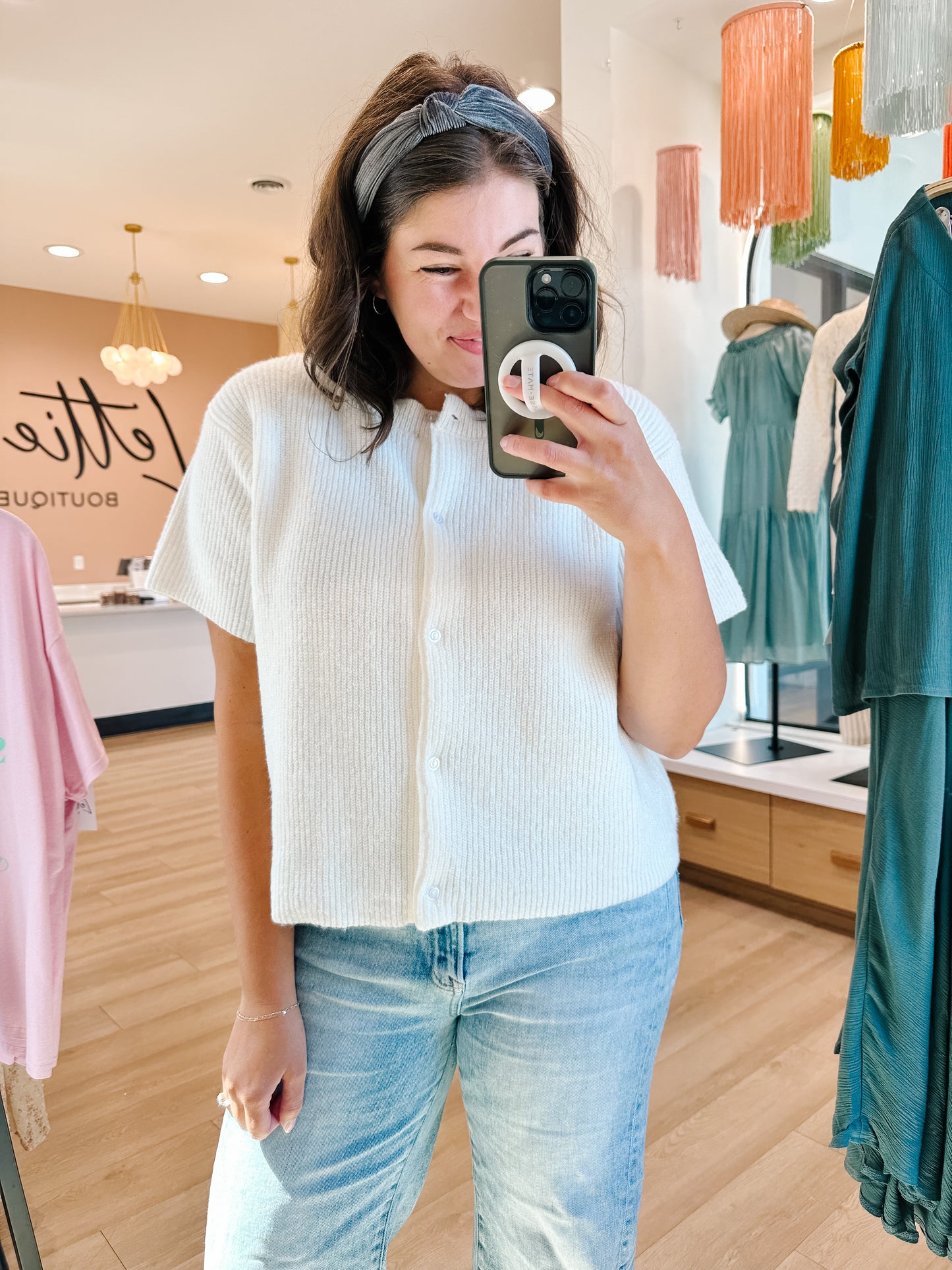 Alina Short Sleeve Caridgan In Cream